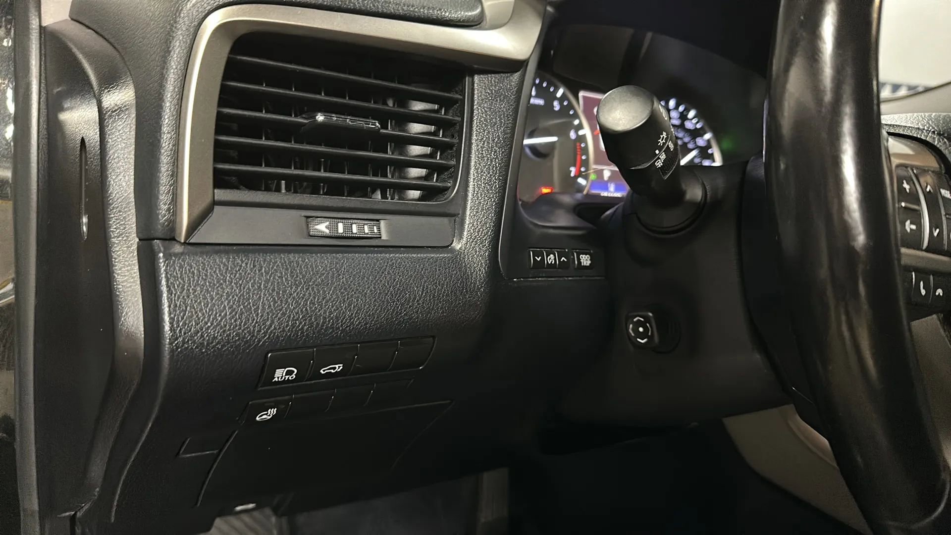 Used 2018 Lexus RX 350L AWD image 34