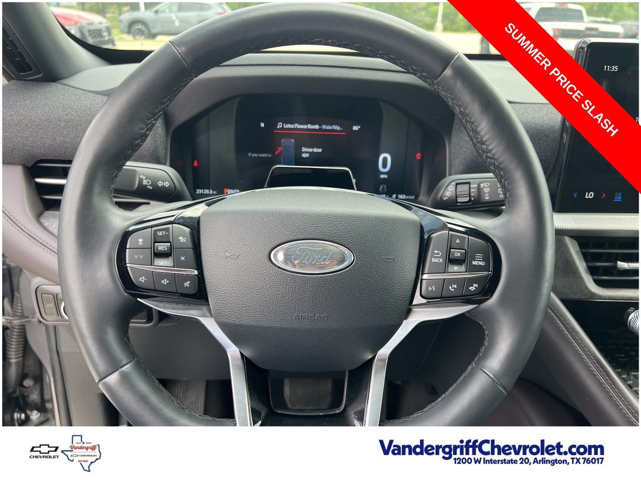 Used 2025 Ford Explorer Platinum w/ LUX Leather Package AWD/4WD image 7
