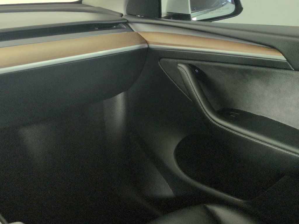 Used 2024 Tesla Model Y Performance AWD/4WD image 23