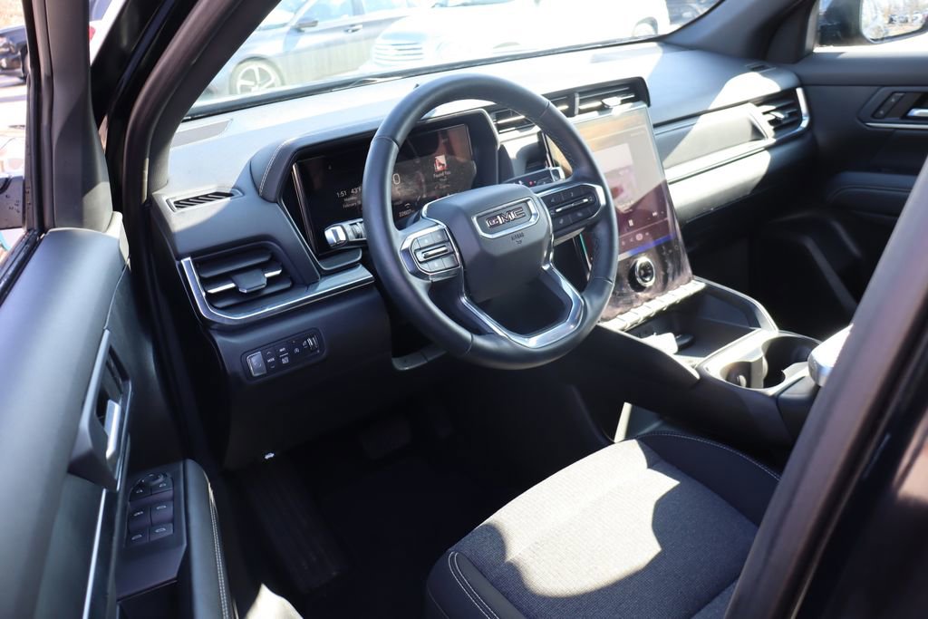 Used 2025 GMC Terrain Elevation image 11
