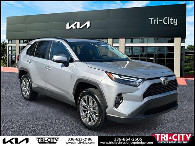 Used 2024 Toyota RAV4 XLE Premium image 1