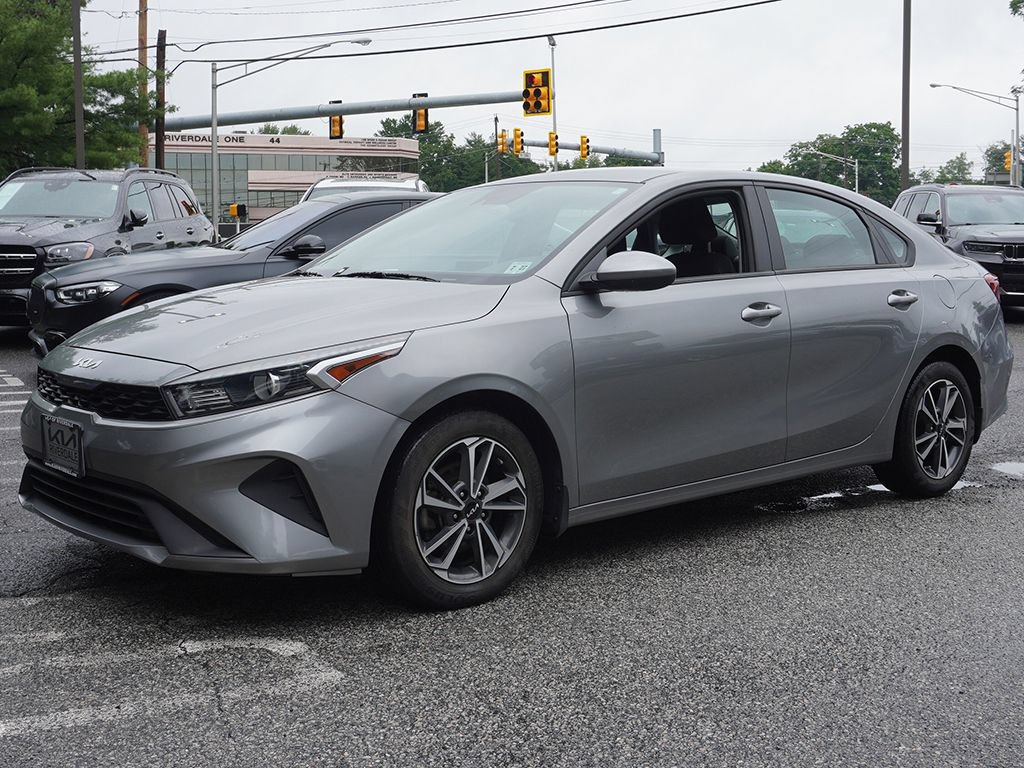 Used 2022 Kia Forte LXS FWD image 6