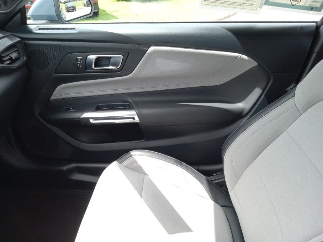 Used 2024 Ford Mustang GT RWD image 22