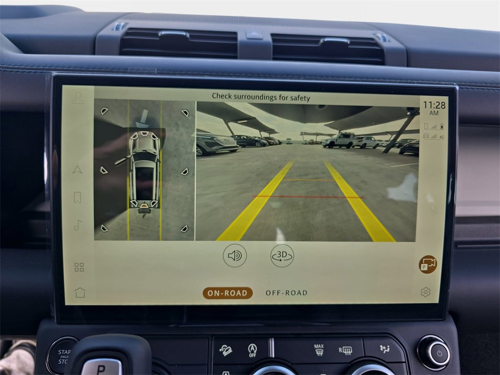 New 2026 Land Rover Defender 130 X-Dynamic SE image 24