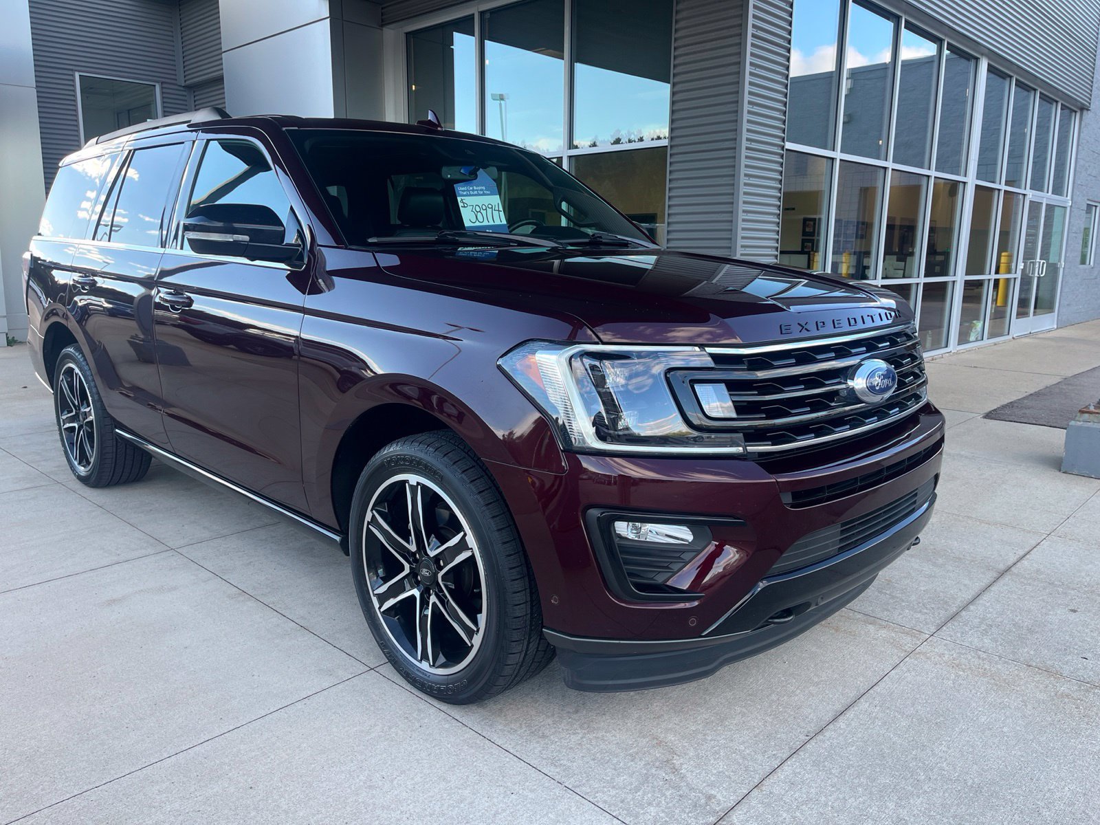 Certified 2020 Ford Expedition Limited w/ Equipment Group 303A AWD/4WD image 9
