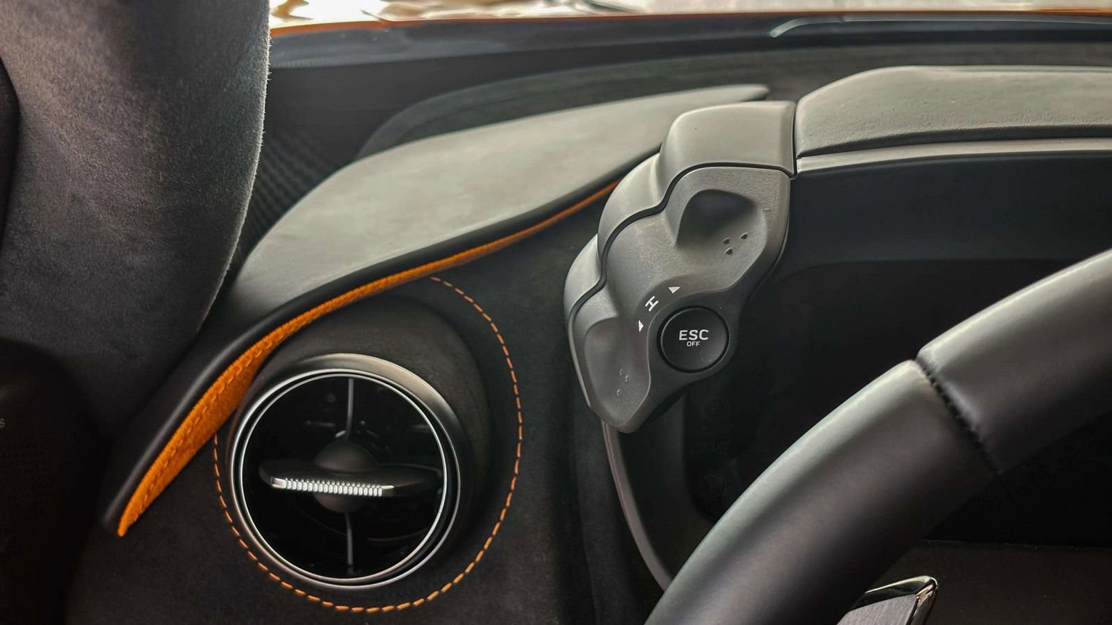 New 2026 McLaren 750S RWD image 23