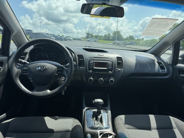 Used 2017 Kia Forte LX image 11