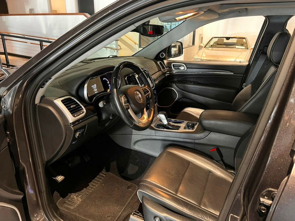 Used 2021 Jeep Grand Cherokee Summit w/ Platinum Series Group image 15