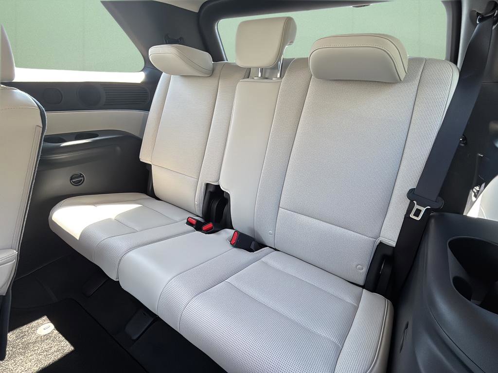 Used 2026 Hyundai Palisade Calligraphy image 22