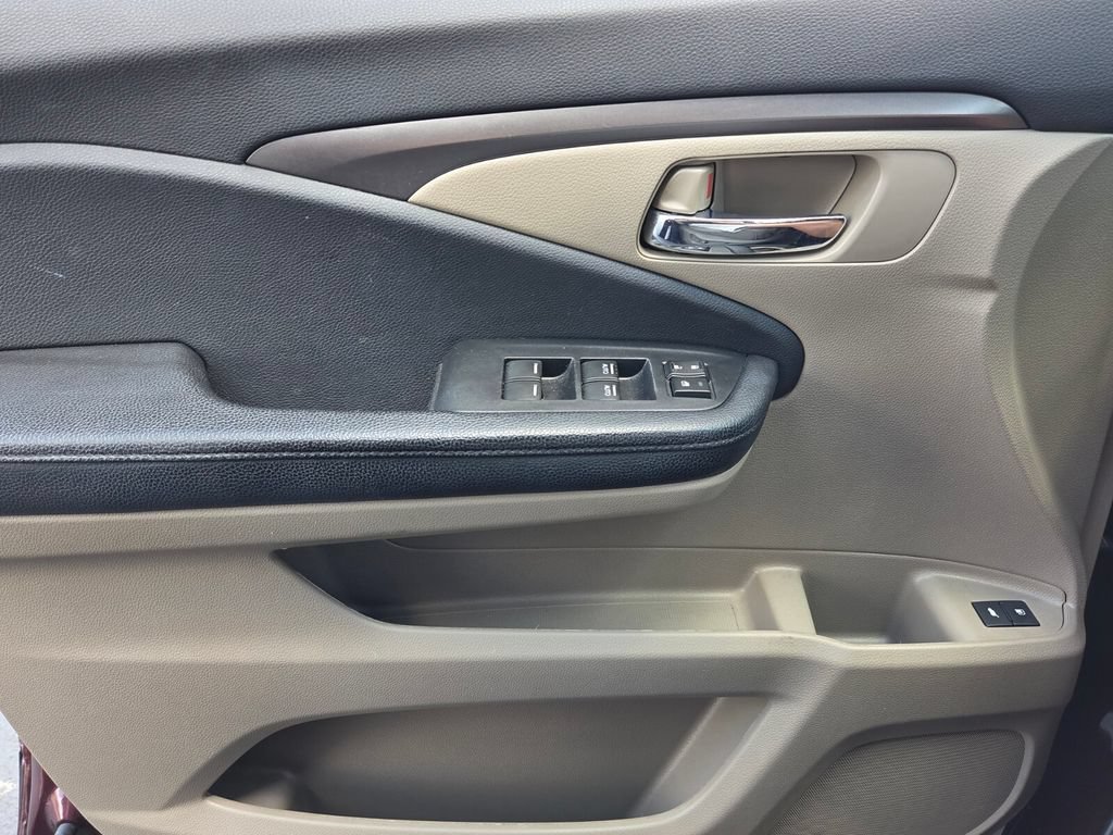 Used 2017 Honda Pilot EX-L image 33