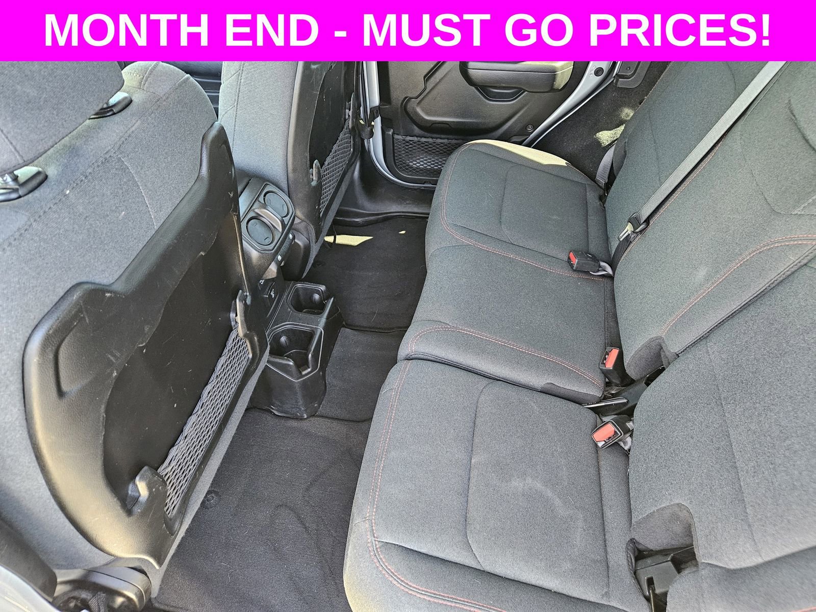 Used 2024 Jeep Wrangler Unlimited Rubicon image 32