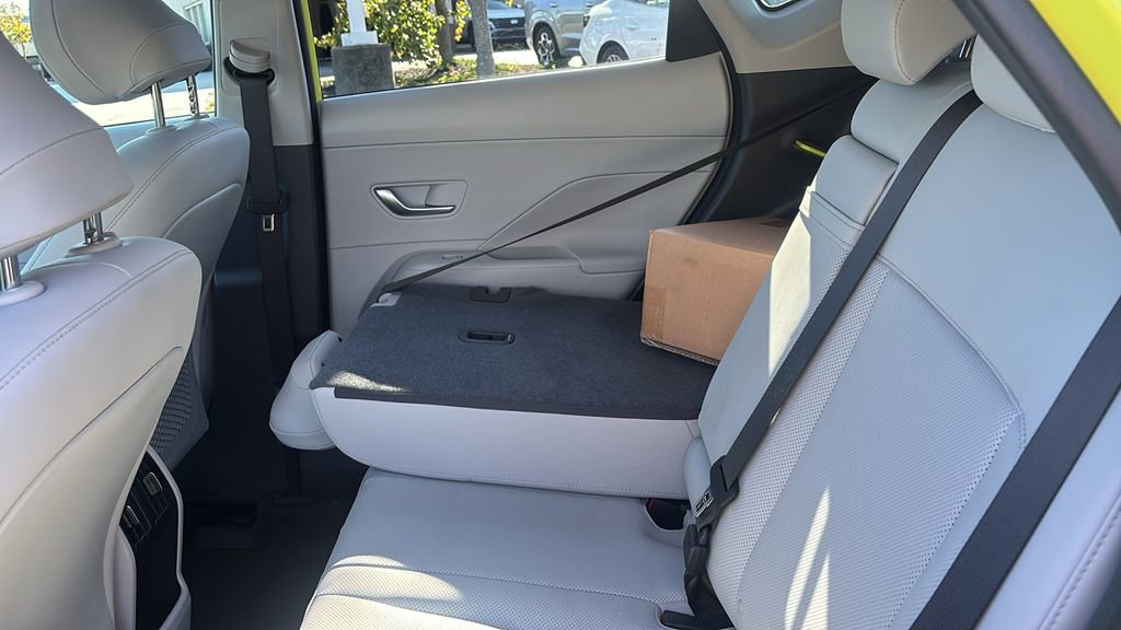 Used 2025 Hyundai Kona Limited image 29