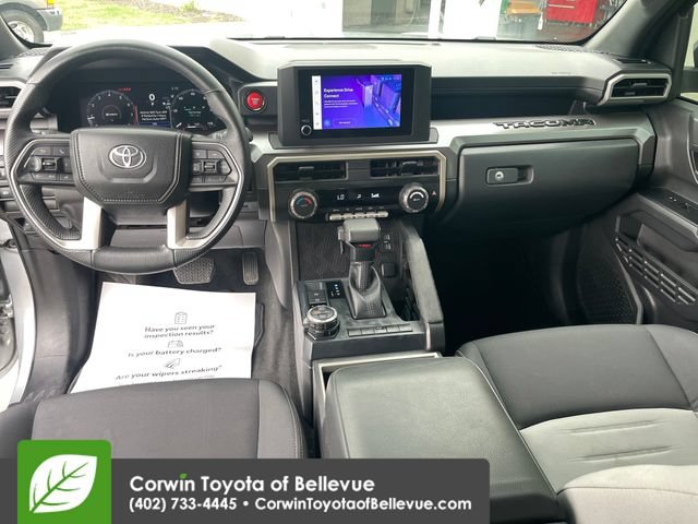 Used 2025 Toyota Tacoma TRD Off-Road AWD/4WD image 24