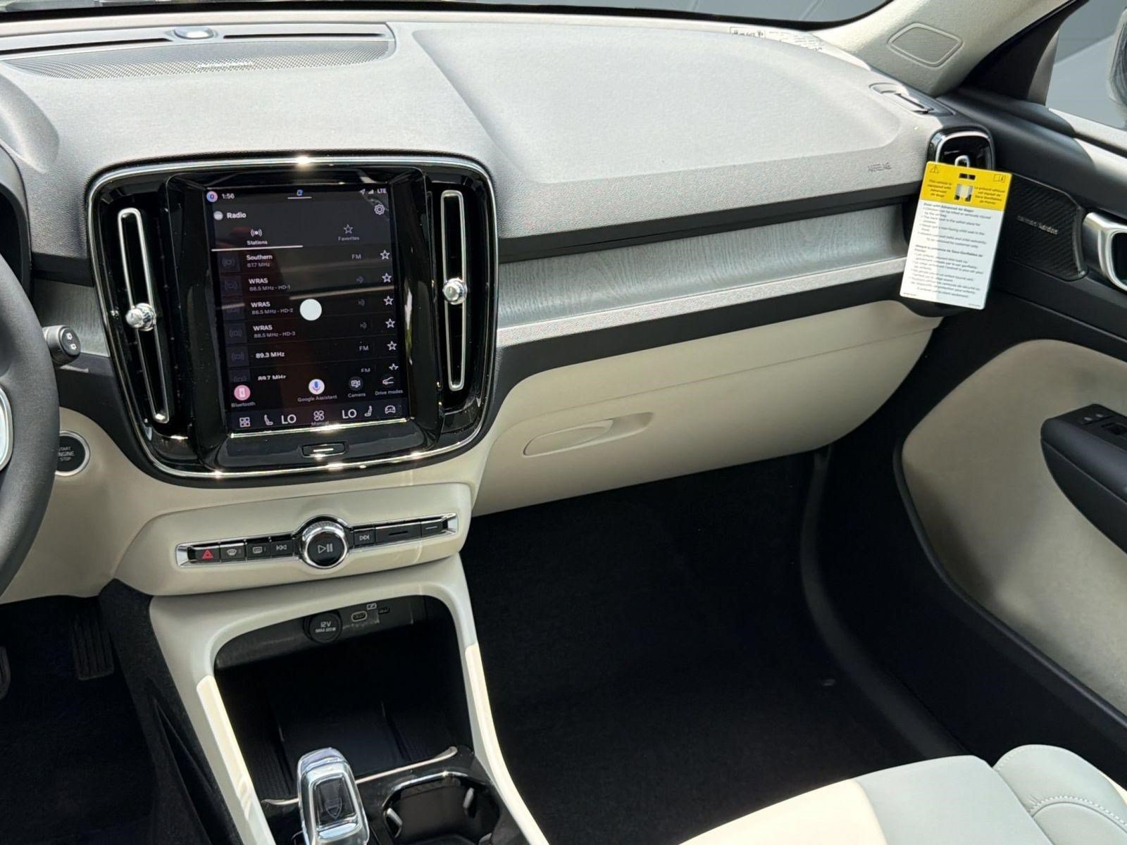 New 2026 Volvo XC40 B5 Ultra w/ Protection Package AWD/4WD image 27