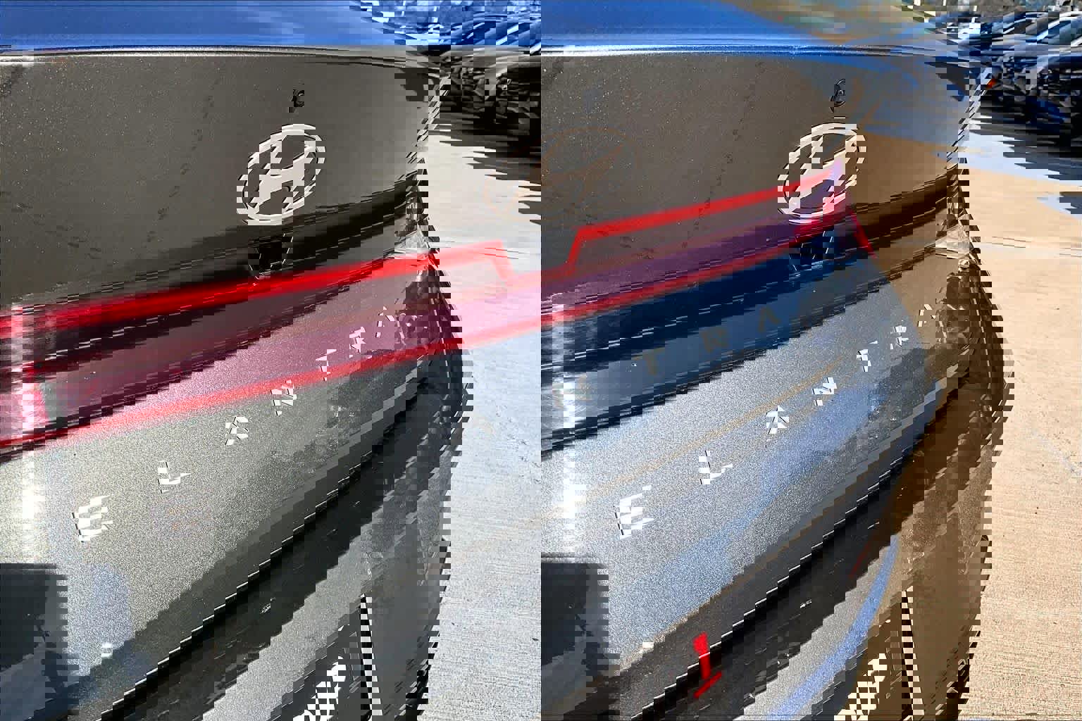 Used 2024 Hyundai Elantra SEL image 28