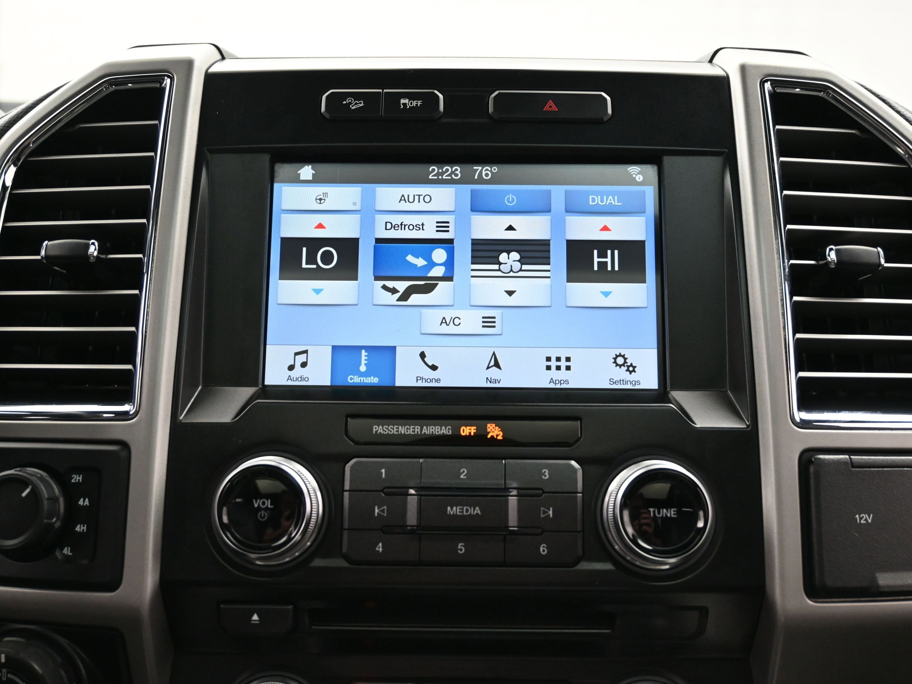 Used 2016 Ford F150 Lariat w/ Equipment Group 502A Luxury image 40