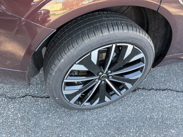 New 2026 Volvo XC60 T8 Ultra w/ Protection Package Premier AWD/4WD image 8
