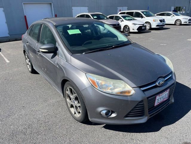 Used 2014 Ford Focus SE w/ Equipment Group 201A FWD image 3