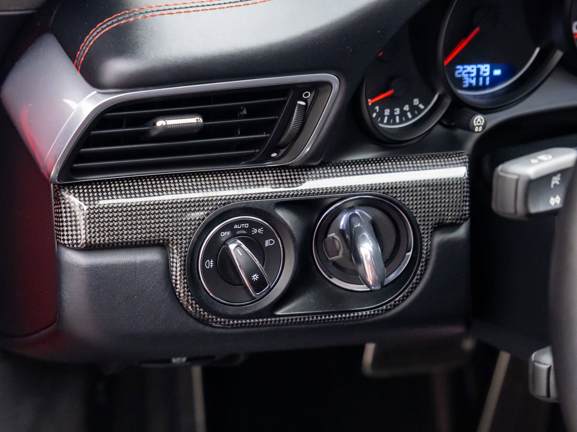 Used 2014 Porsche 911 Turbo S image 20