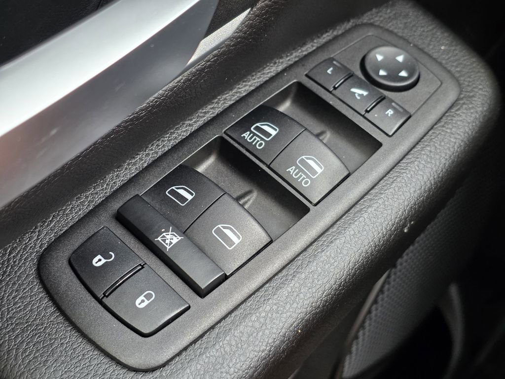 Used 2023 RAM 1500 Lone Star AWD/4WD image 33