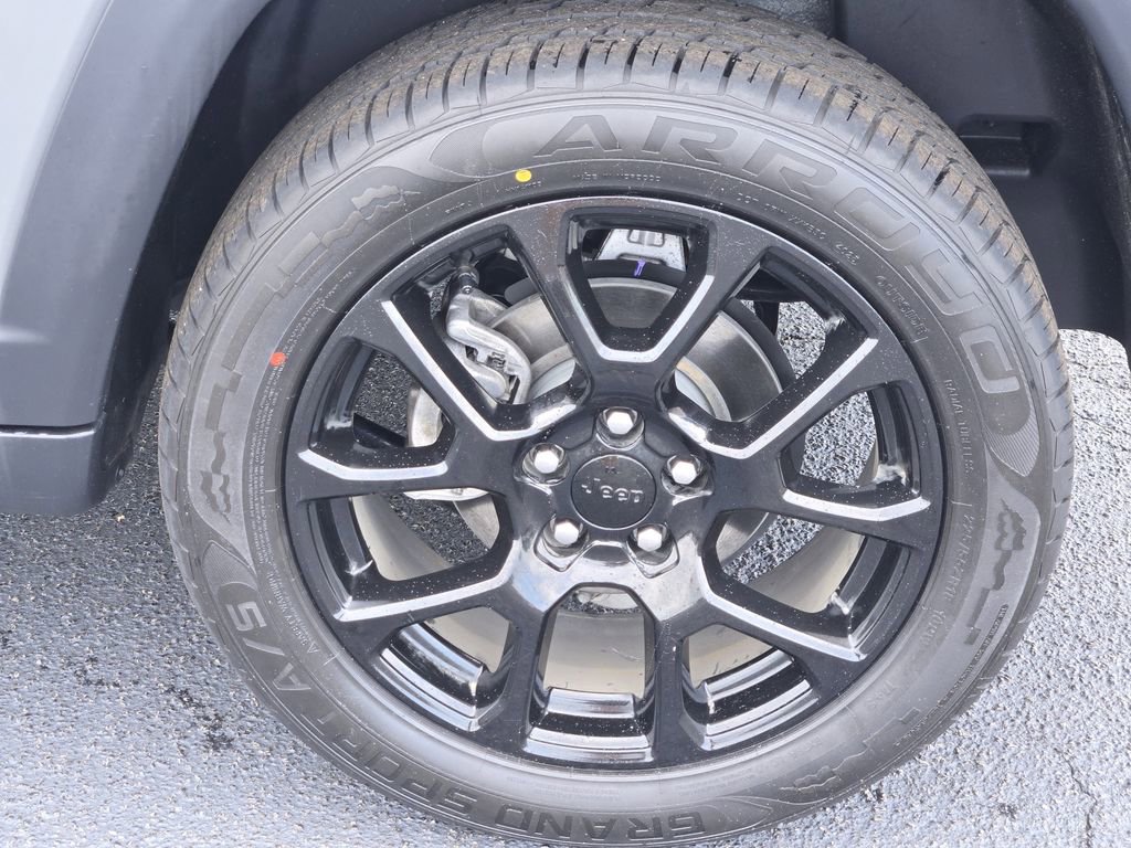 Used 2023 Jeep Compass Altitude image 9