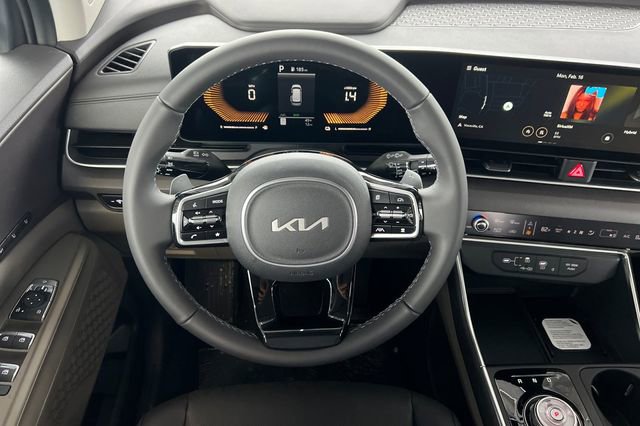 New 2026 Kia Carnival EX FWD image 16