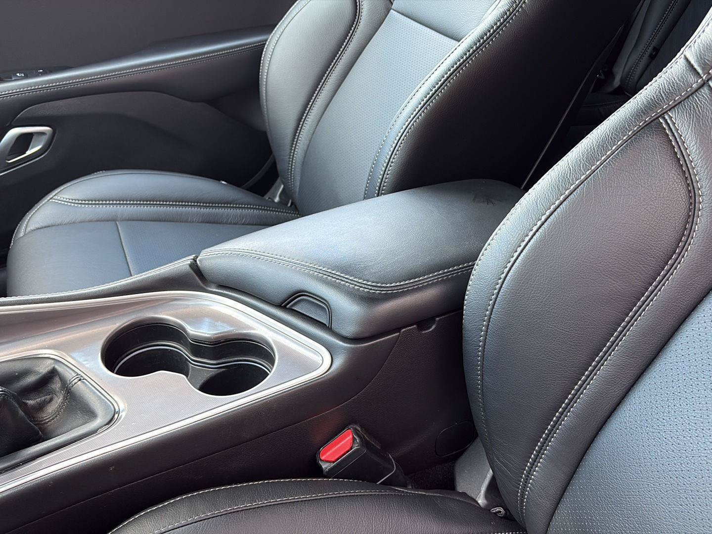Used 2019 Dodge Challenger R/T w/ Cold Weather Group RWD image 18