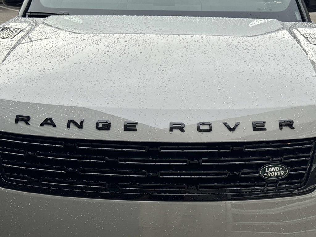 New 2026 Land Rover Range Rover Sport SE AWD/4WD image 11