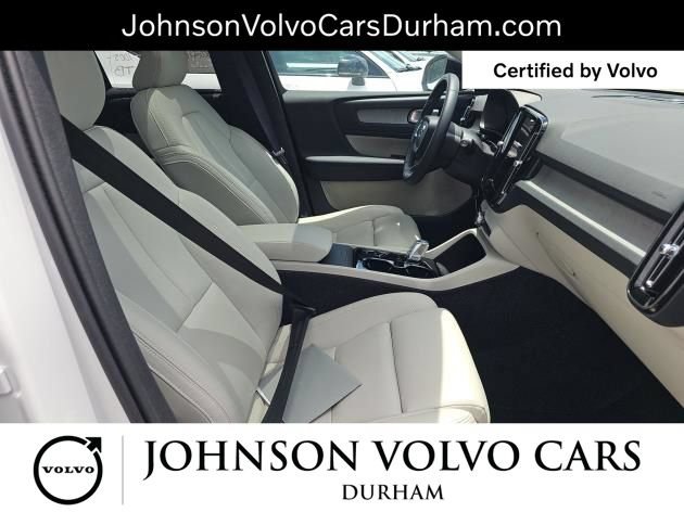 Used 2026 Volvo XC40 B5 Plus AWD/4WD image 9