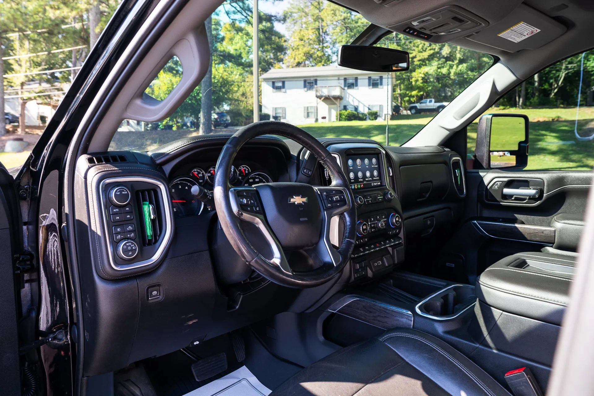 Used 2020 Chevrolet Silverado 3500 LTZ w/ LTZ Plus Package AWD/4WD image 18