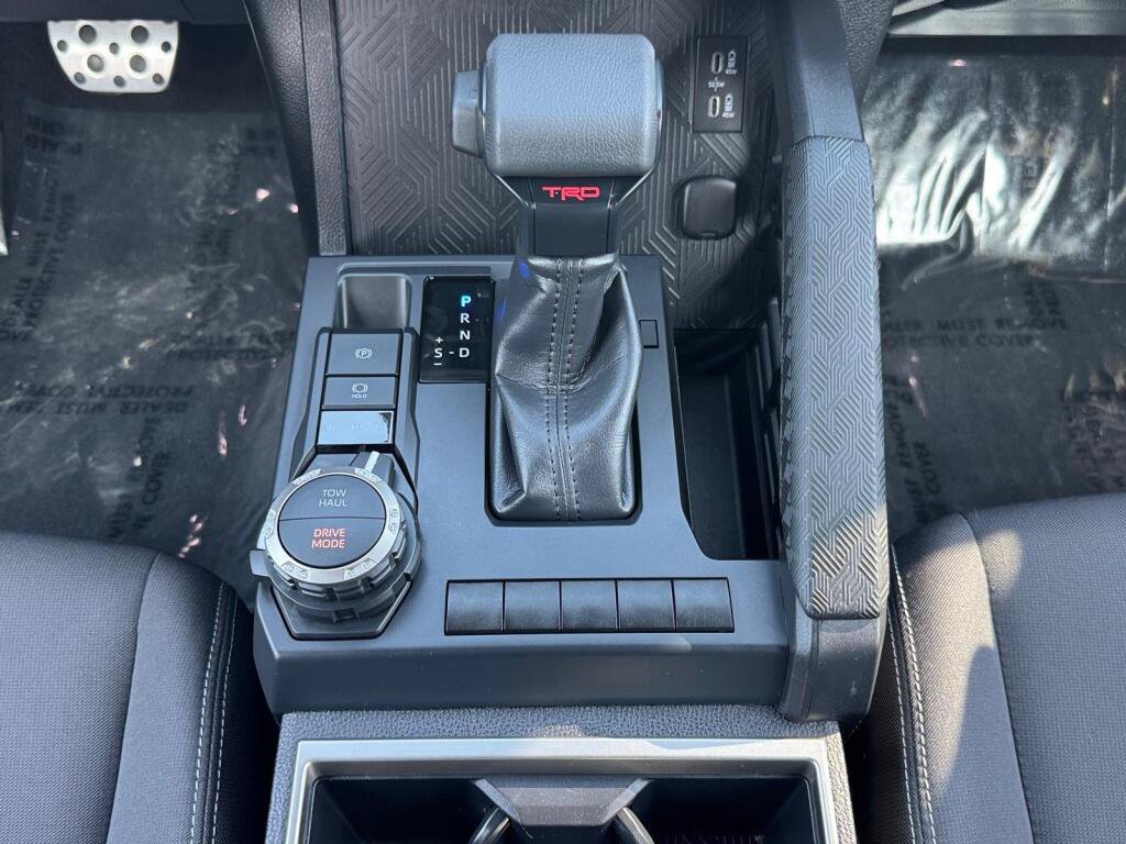 Certified 2025 Toyota Tacoma TRD Sport AWD/4WD image 13