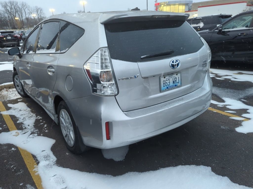 Used 2013 Toyota Prius V Three image 4