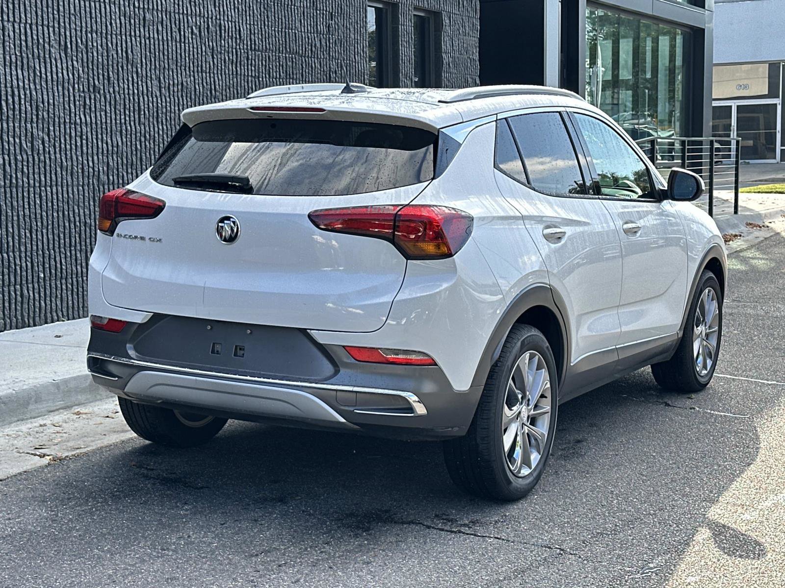 Used 2023 Buick Encore GX Essence w/ Experience Buick Package image 4