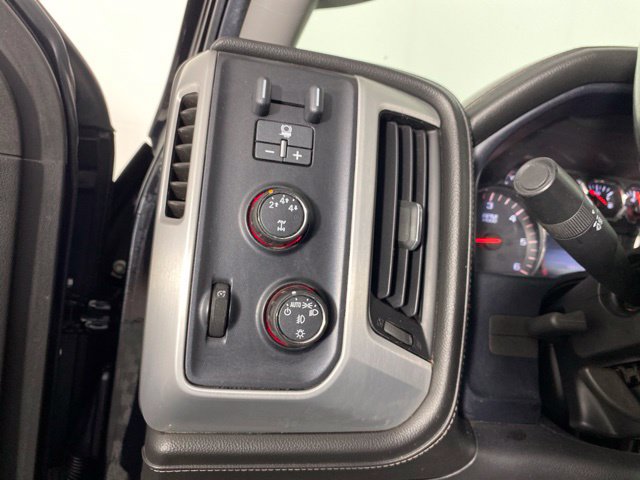 Used 2015 GMC Sierra 2500 SLT w/ Suspension Package, Off-Road AWD/4WD image 25