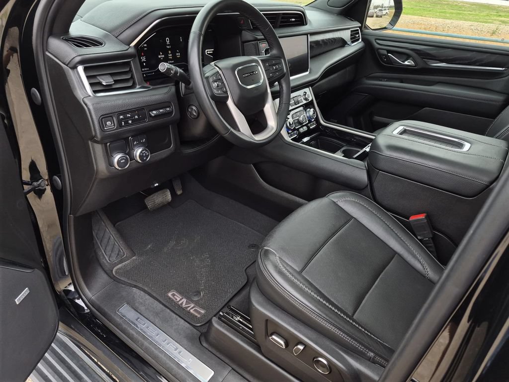 Used 2023 GMC Yukon Denali RWD image 14