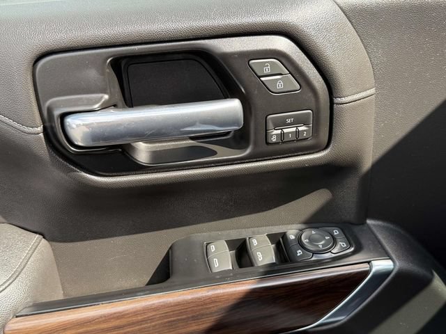 Used 2019 GMC Sierra 1500 SLT w/ Driver Alert Package I AWD/4WD image 9