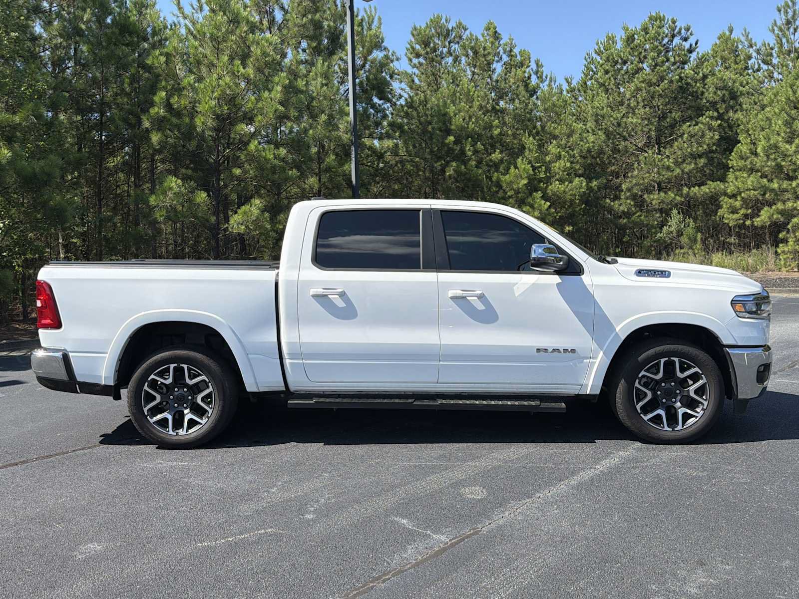 Used 2025 RAM 1500 Laramie RWD image 32