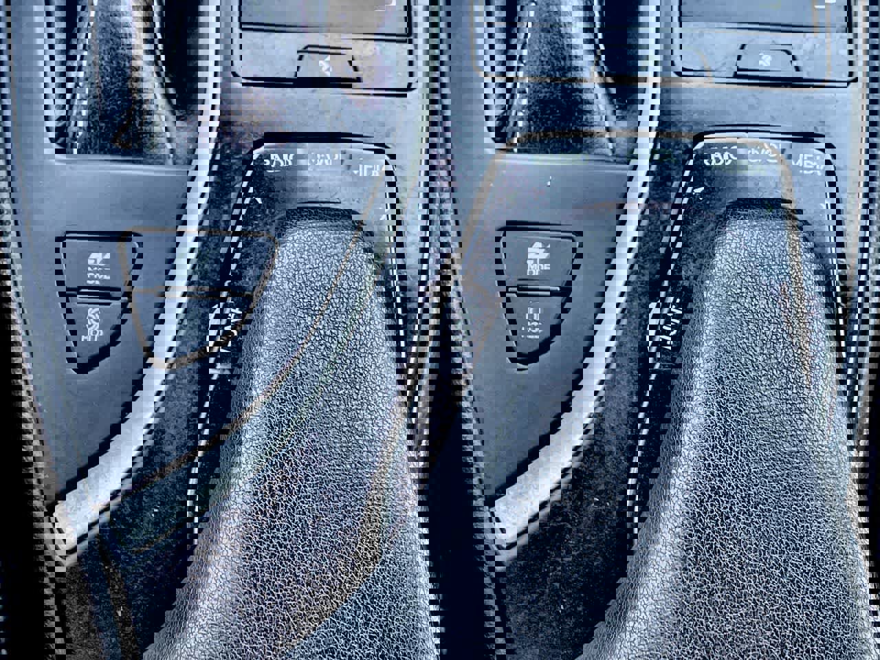 Used 2020 Lexus UX 250h w/ Premium Package image 30