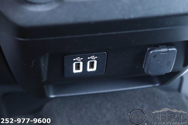 Used 2018 Nissan Rogue SV image 28