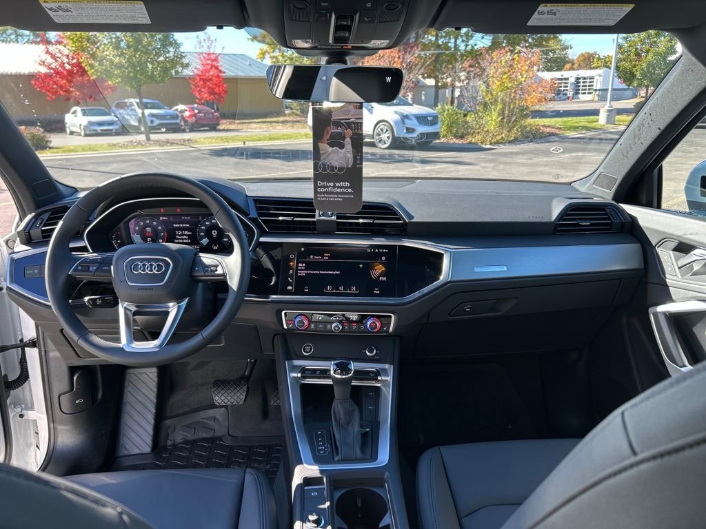 New 2025 Audi Q3 2.0T Premium image 14