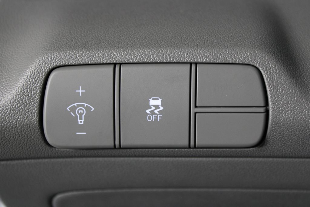 Used 2026 Hyundai Elantra Sport image 24