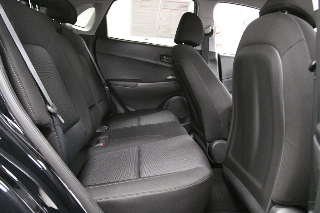 Used 2023 Hyundai Kona SEL w/ Cargo Package image 21