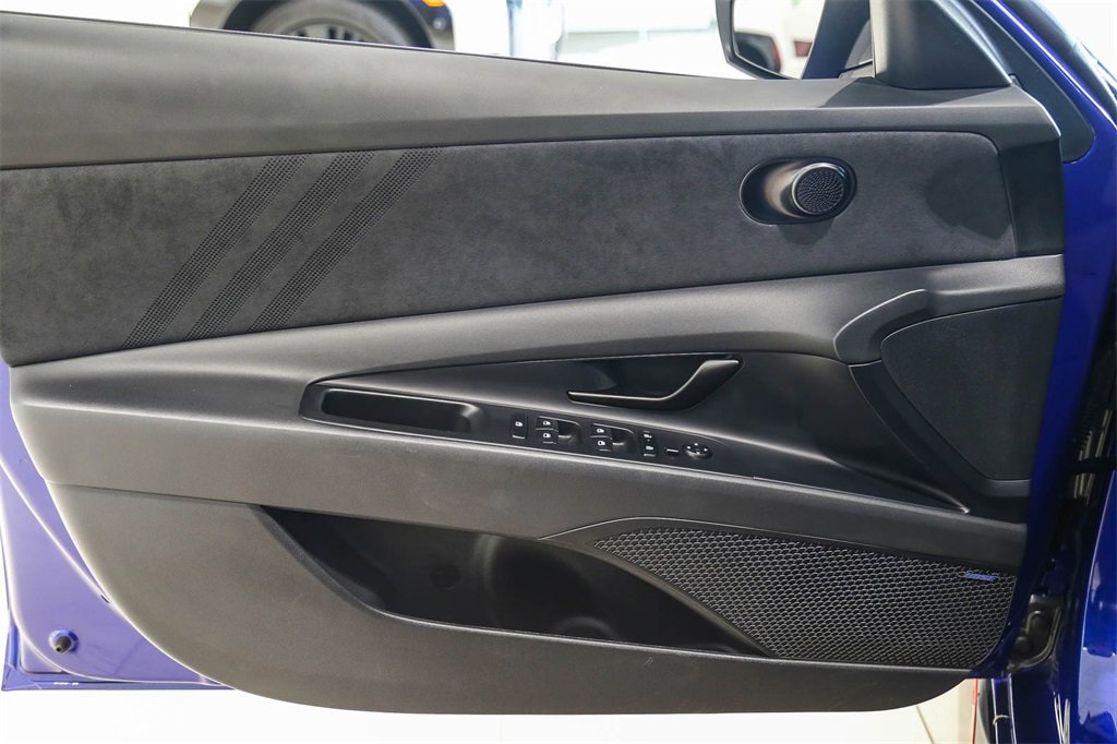 Certified 2025 Hyundai Elantra N image 22