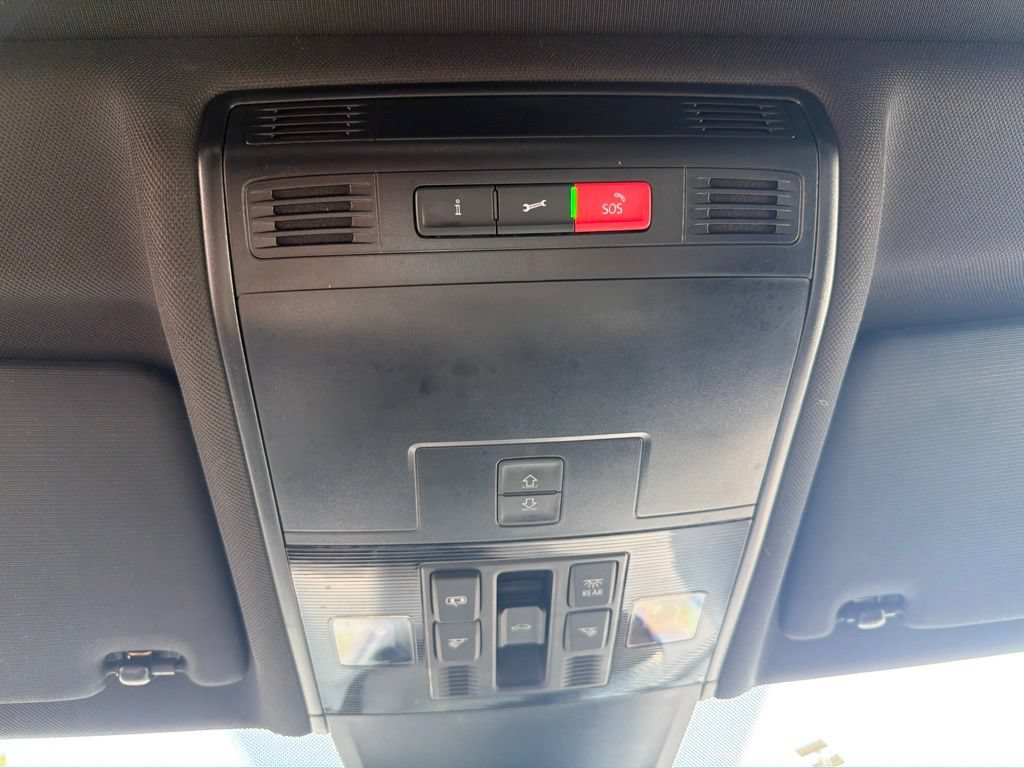 Used 2023 Volkswagen Tiguan SE R-Line FWD image 28