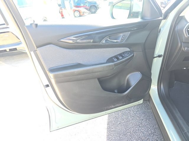 Used 2026 Chevrolet TrailBlazer LT AWD/4WD image 12