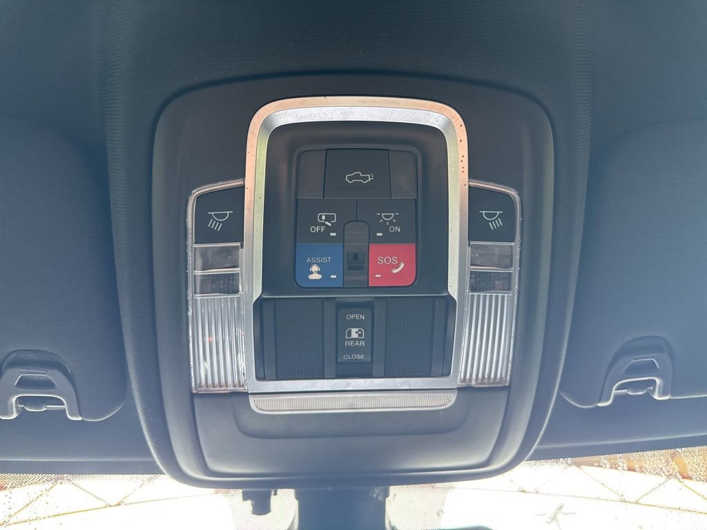 Used 2022 RAM 3500 Laramie image 21