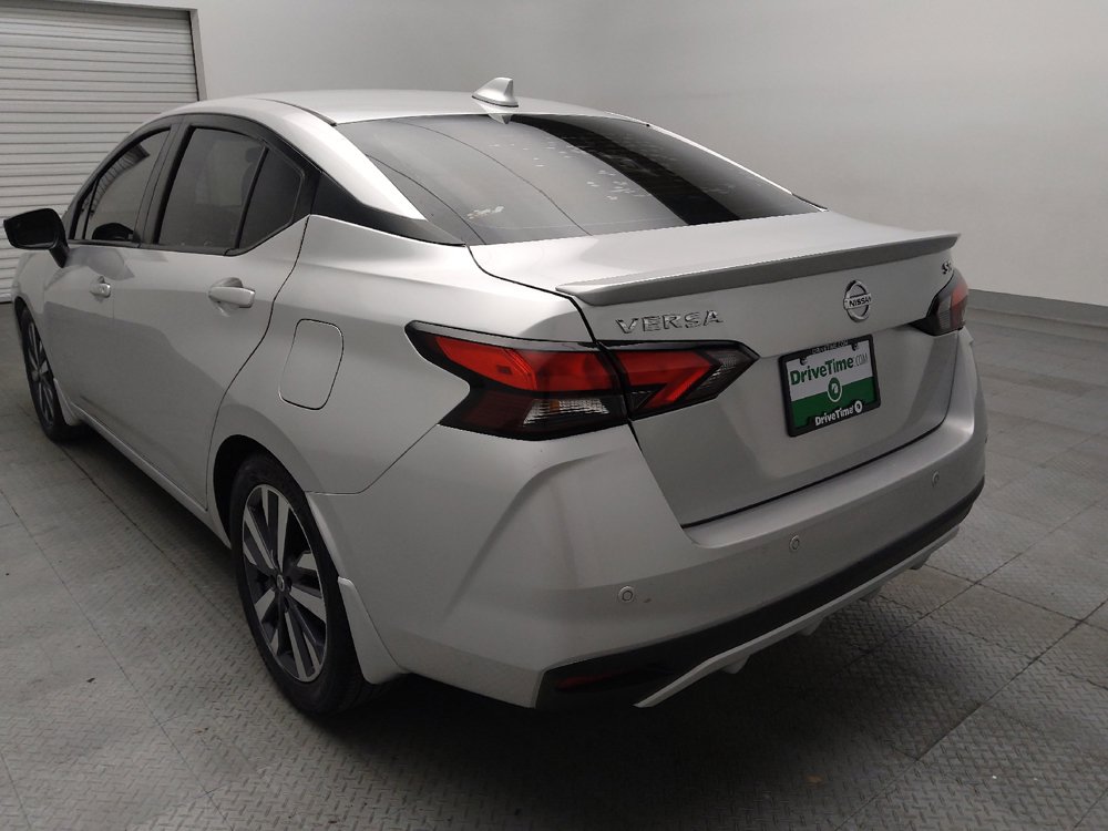Used 2020 Nissan Versa SR FWD image 5