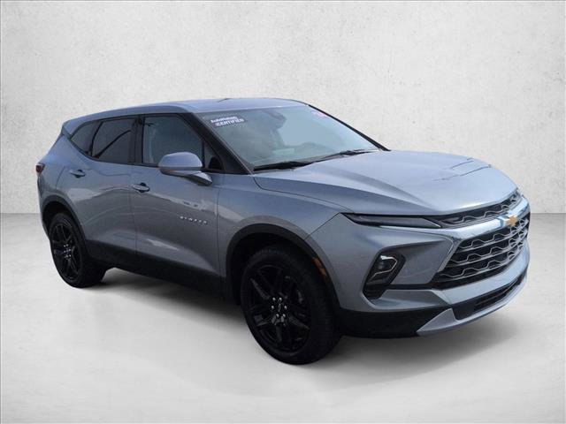 Used 2024 Chevrolet Blazer LT w/ Driver Confidence Package FWD image 3