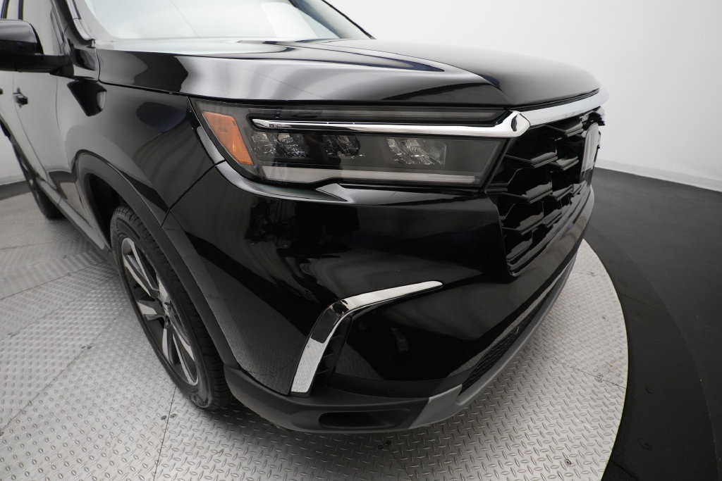 Used 2023 Honda Pilot Touring image 23