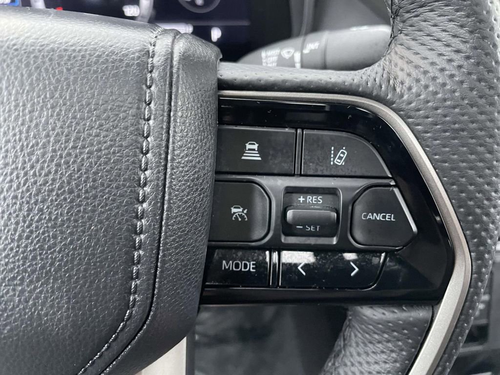 Used 2024 Toyota Tundra Limited image 35